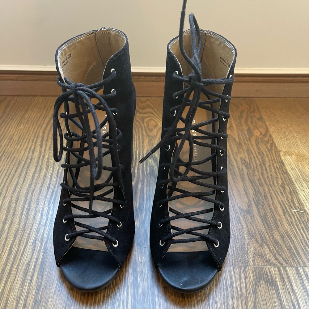 Chinese Laundry Lace Up Open Toe Block heel